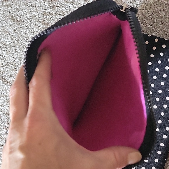 2 BUILT NEOPRENE TABLET SLEEVES - Picture 7 of 10